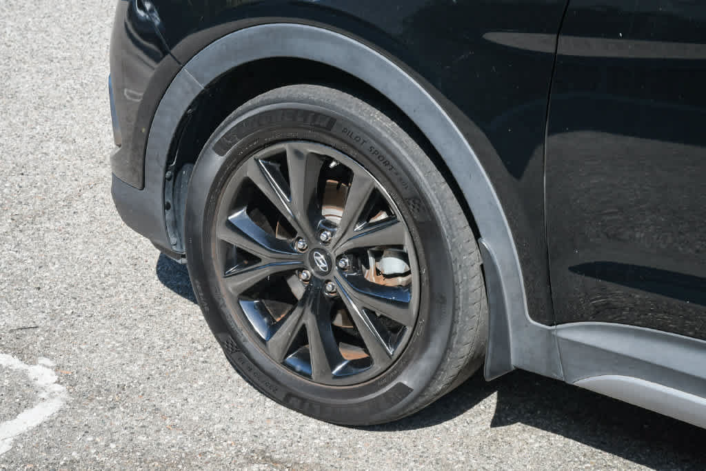 Used 2017 Hyundai Santa Fe Sport FWD image 10