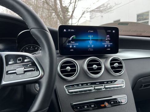 Certified 2021 Mercedes-Benz GLC 300 4MATIC image 31