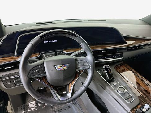 Used 2024 Cadillac Escalade Premium Luxury w/ Performance Package AWD/4WD image 25