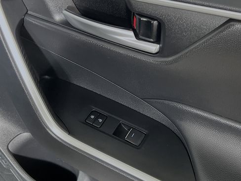 Used 2025 Toyota RAV4 XLE image 32