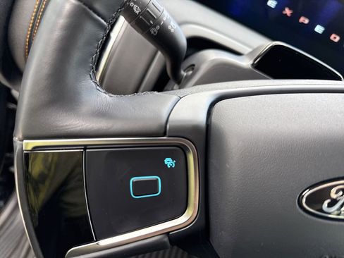 Used 2025 Ford Expedition Tremor image 26