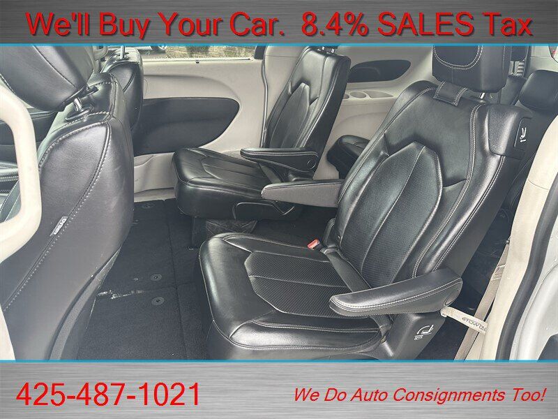 Used 2020 Chrysler Voyager Lxi FWD image 24