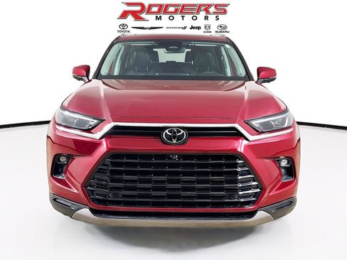 Used 2024 Toyota Grand Highlander AWD image 7