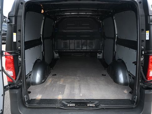 Used 2023 Mercedes-Benz Metris image 27