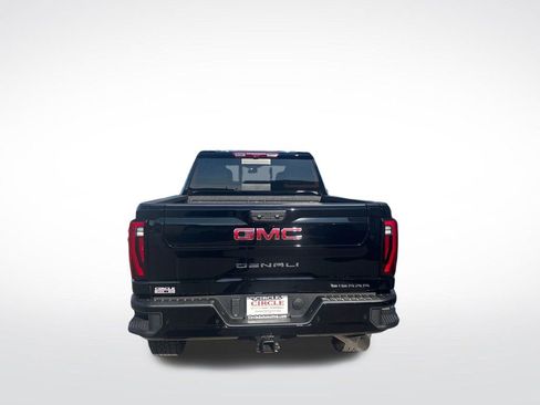 New 2026 GMC Sierra 2500 Denali w/ Denali Reserve Package image 4
