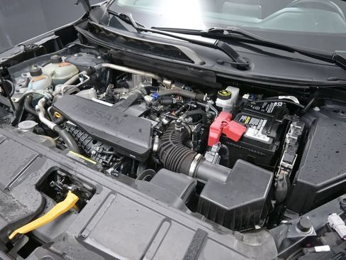 Used 2024 Nissan Rogue S FWD image 13