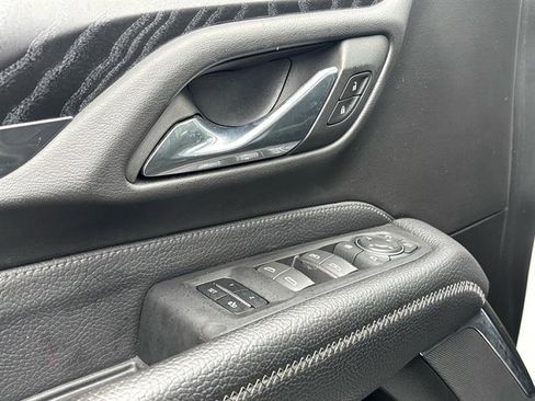 Used 2023 GMC Yukon Denali image 11