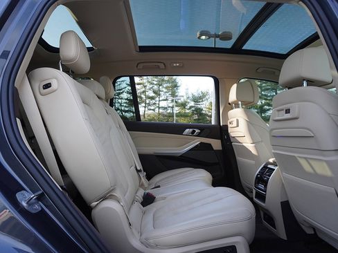 Used 2019 BMW X7 xDrive40i w/ Luxury Seating Package image 47