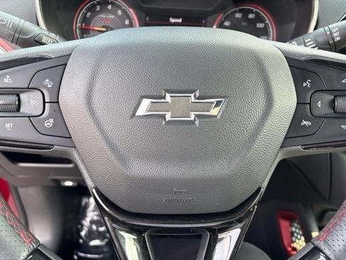 Used 2022 Chevrolet TrailBlazer RS w/ Sun and Liftgate Package AWD/4WD image 22
