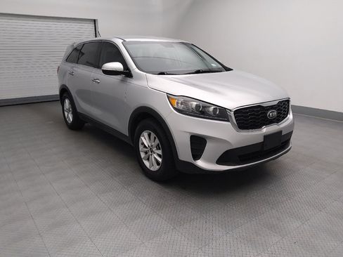 Used 2019 Kia Sorento L FWD image 13