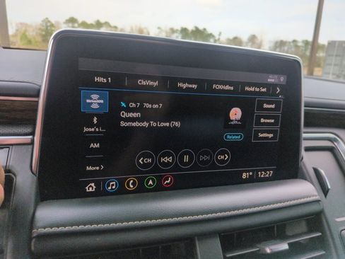 Used 2021 Chevrolet Tahoe Premier w/ Premium Package image 9