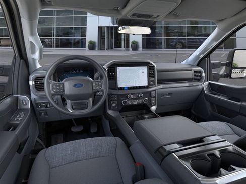 Used 2025 Ford F150 XLT w/ Equipment Group 301A Standard image 9