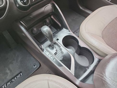 Used 2011 Hyundai Tucson GLS FWD image 14