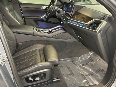 Used 2024 BMW X6 xDrive40i image 12