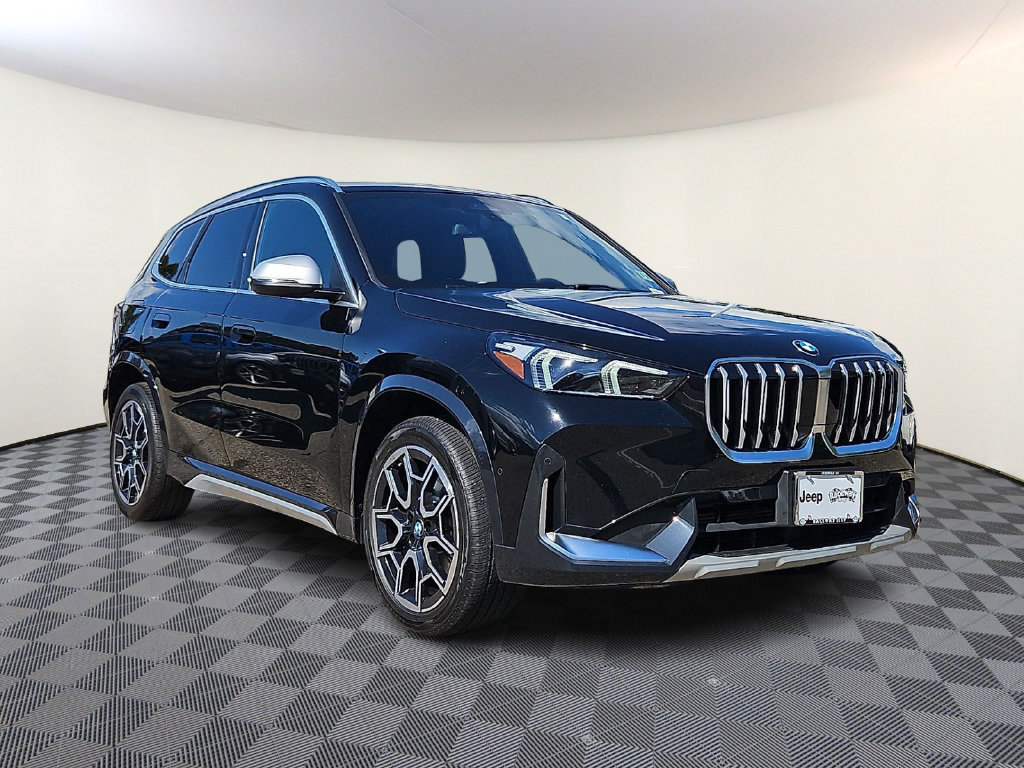 Used 2023 BMW X1 xDrive28i w/ Convenience Package AWD/4WD image 1