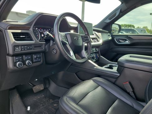 Used 2021 Chevrolet Tahoe Z71 w/ Z71 Off-Road Package AWD/4WD image 19