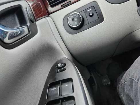 Used 2008 Chevrolet Impala LT image 19