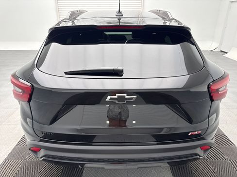 New 2025 Chevrolet Trax RS image 9