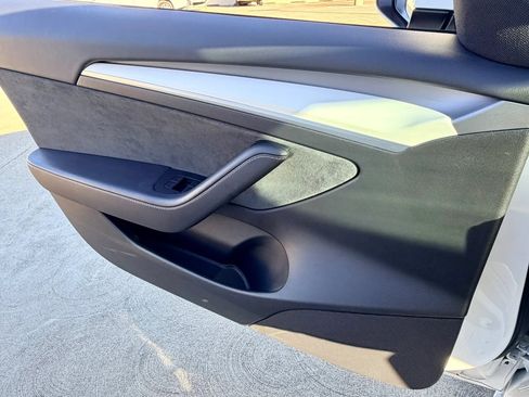 Used 2023 Tesla Model 3 Standard Range RWD image 38
