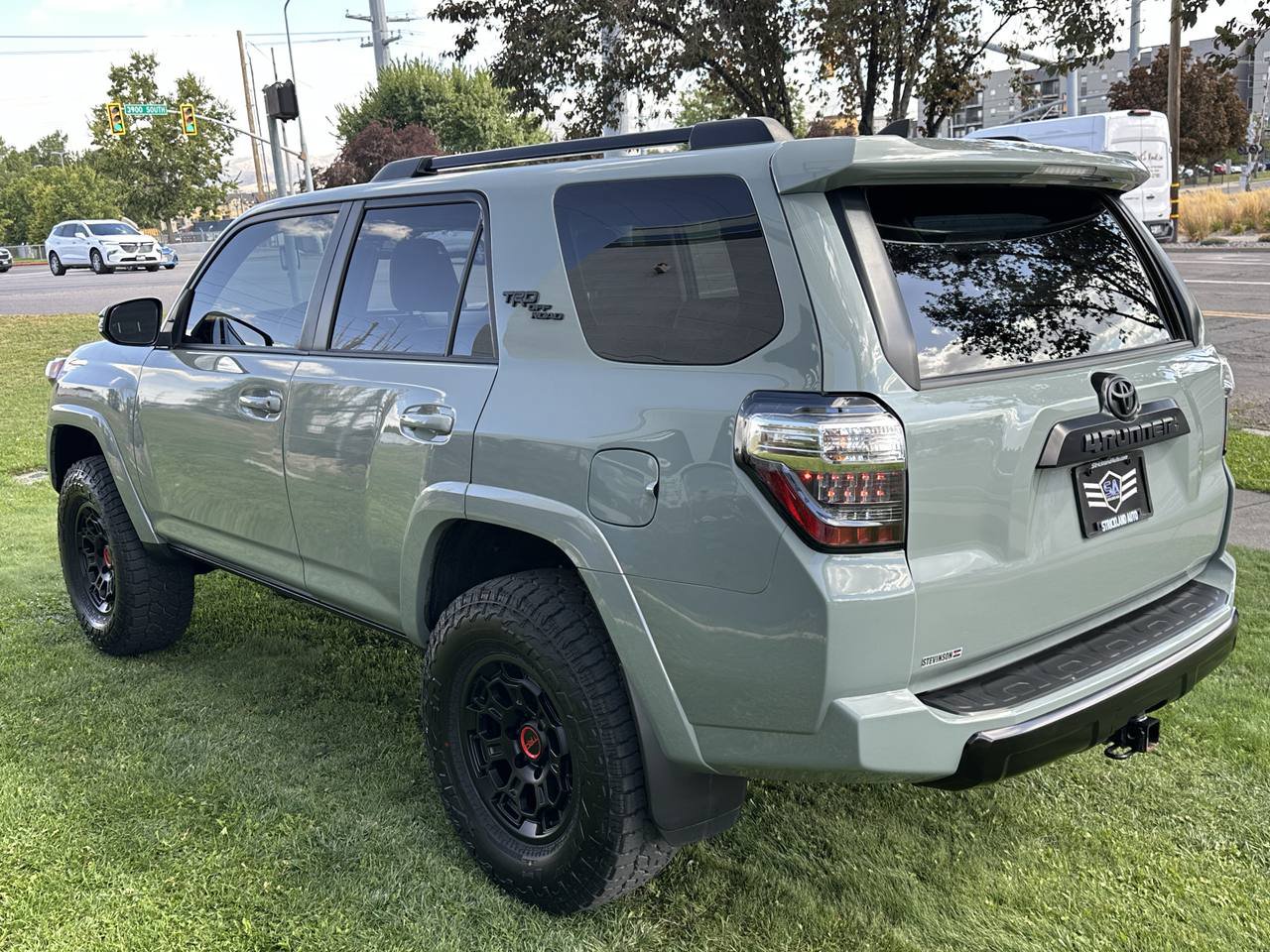 Used 2023 Toyota 4Runner TRD Off-Road Premium w/ Off Road Premium Plus Package AWD/4WD image 9