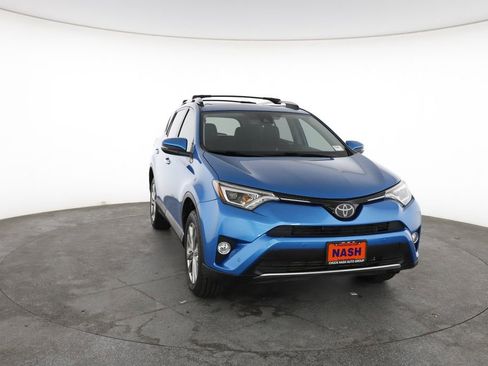 Used 2016 Toyota RAV4 Limited AWD/4WD image 3