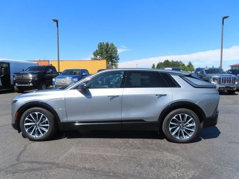 Used 2024 Cadillac Lyriq Sport AWD/4WD image 4