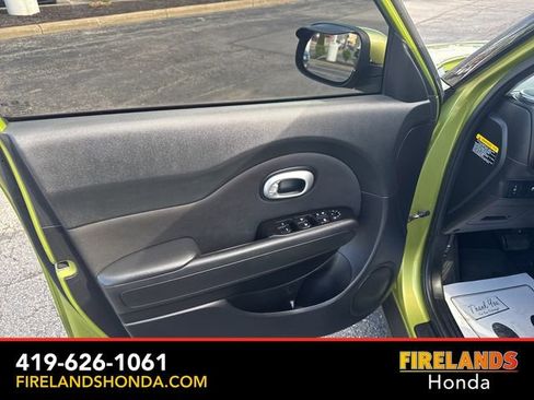 Used 2014 Kia Soul FWD image 10