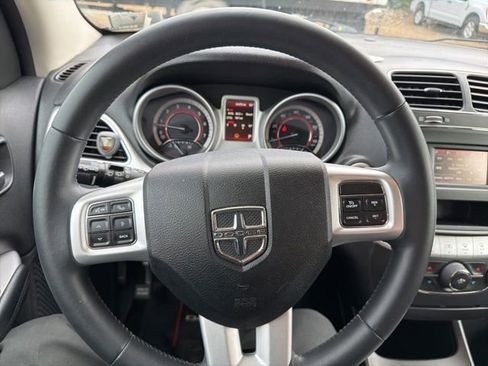 Used 2015 Dodge Journey SE w/ Flexible Seating Group image 17