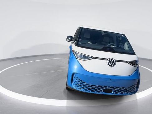 New 2025 Volkswagen ID. Buzz 1st Edition image 3