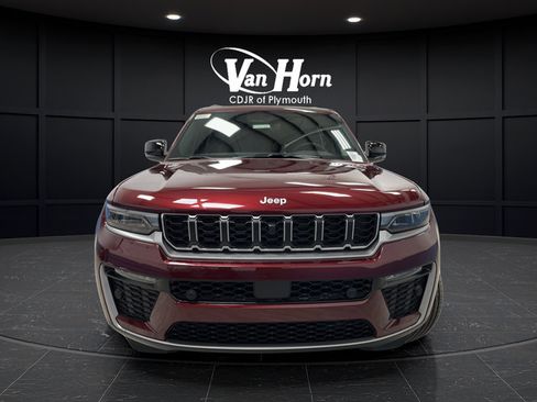 New 2026 Jeep Grand Cherokee L Limited w/ Luxury Tech Group II AWD/4WD image 12