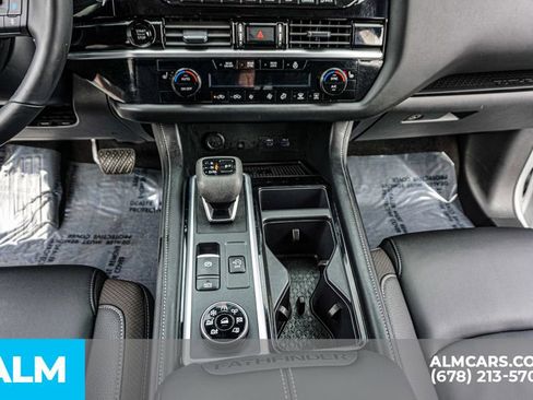 Used 2025 Nissan Pathfinder SL w/ SL Premium Package image 43