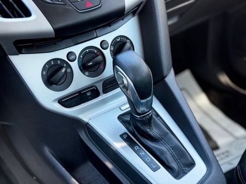 Used 2014 Ford Focus SE FWD image 31