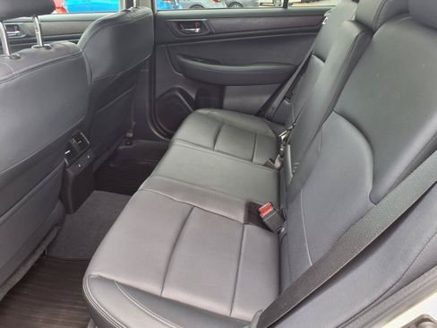 Used 2016 Subaru Outback 2.5i Limited AWD/4WD image 7