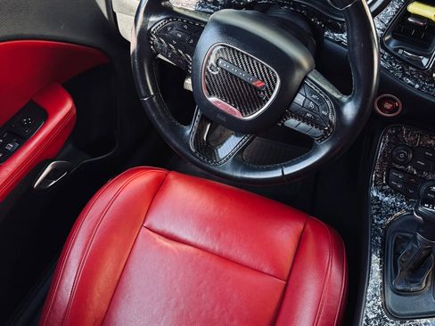 Used 2017 Dodge Challenger R/T RWD image 4