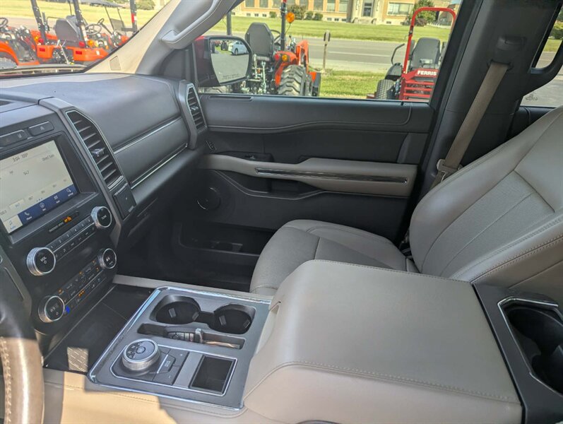 Used 2021 Ford Expedition XLT RWD image 13