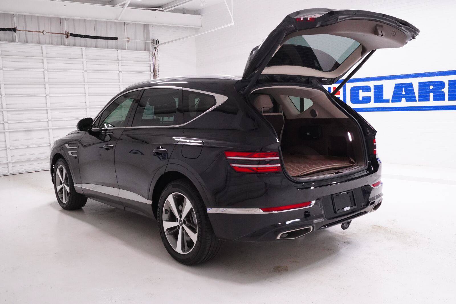 Used 2023 Genesis GV80 2.5T w/ Advanced Package AWD/4WD image 34