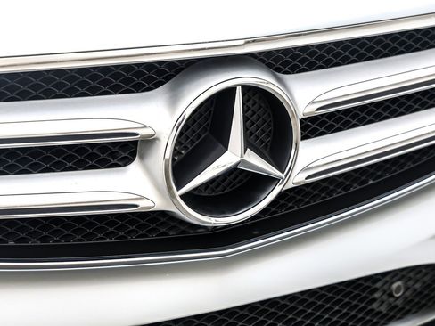 Used 2017 Mercedes-Benz E 300 image 13