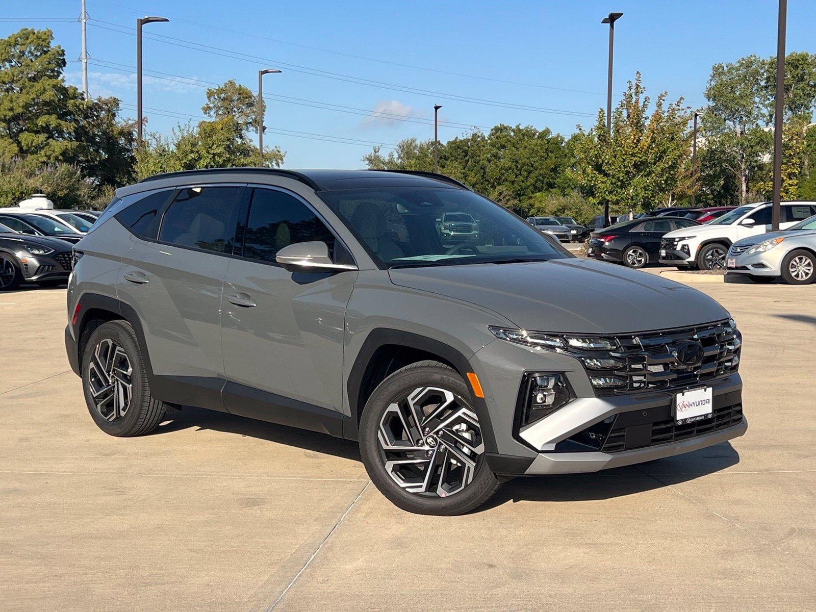 New 2026 Hyundai Tucson Limited FWD image 1