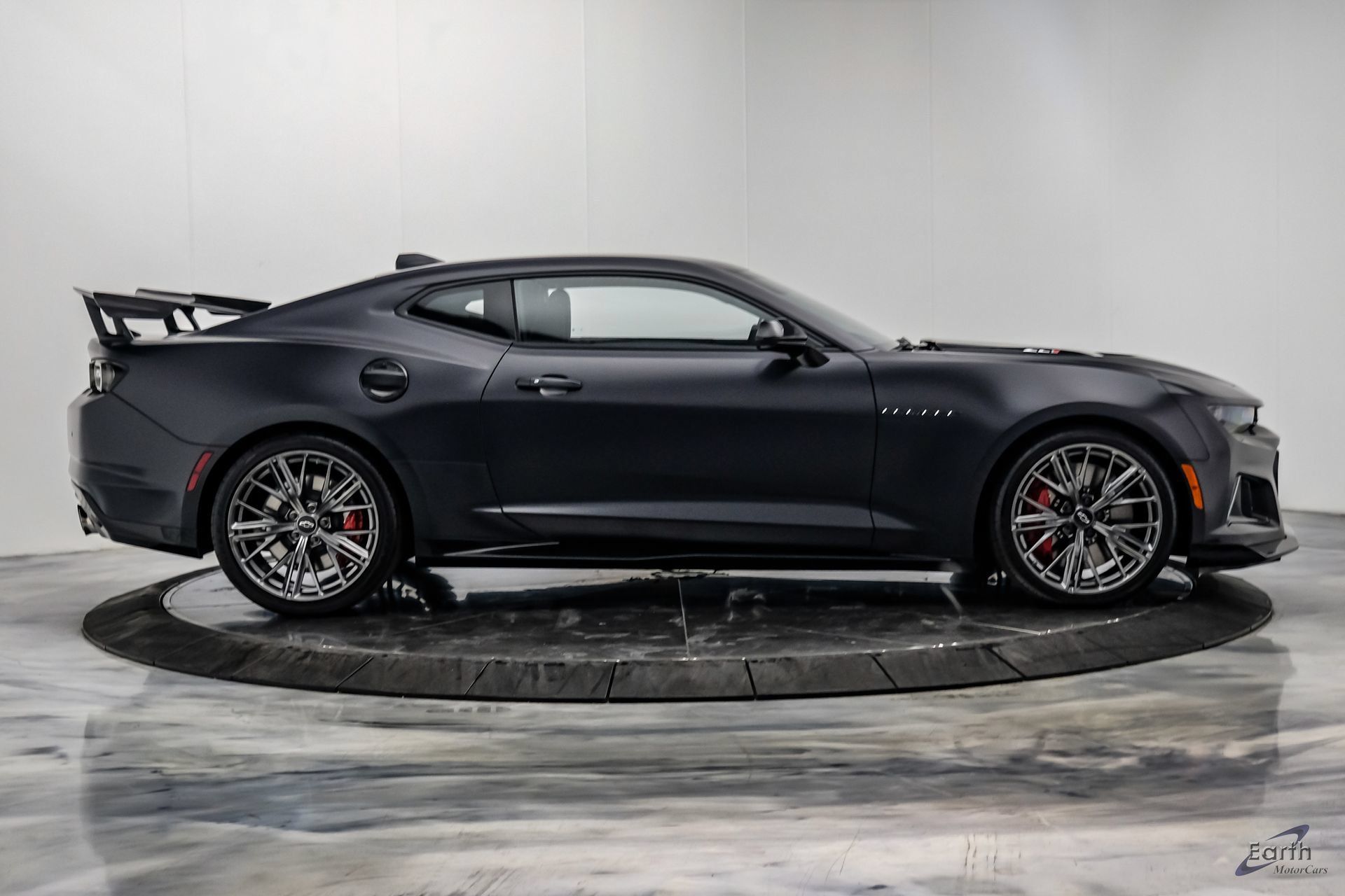 Used 2024 Chevrolet Camaro ZL1 RWD image 27