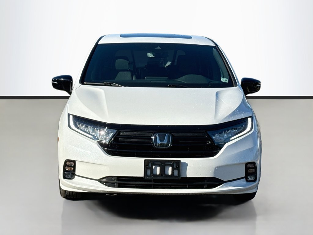 Used 2023 Honda Odyssey Sport image 2