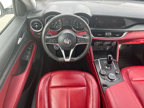 Used 2019 Alfa Romeo Stelvio AWD image 23
