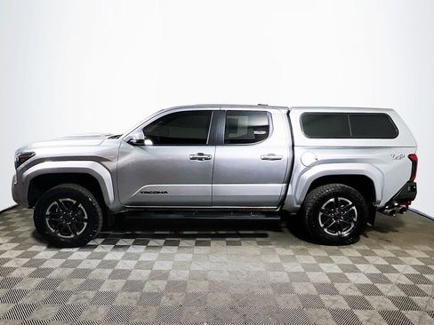 Used 2024 Toyota Tacoma TRD Sport image 5
