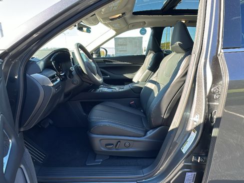 New 2026 INFINITI QX60 Luxe w/ Cargo Package image 7