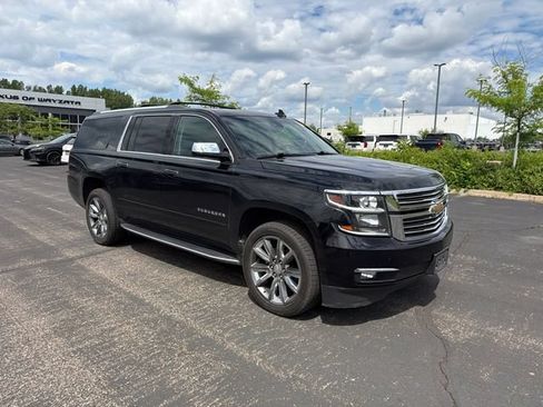 Used 2017 Chevrolet Suburban Premier AWD/4WD image 12