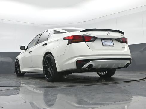 Used 2020 Nissan Altima 2.0 Platinum image 55