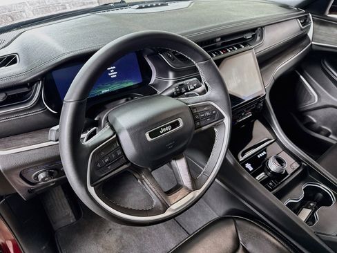 Used 2024 Jeep Grand Cherokee Limited 4xe image 13