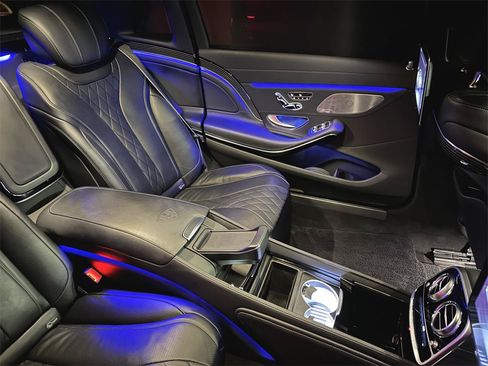 Used 2019 Mercedes-Benz Maybach S 560 4MATIC image 7