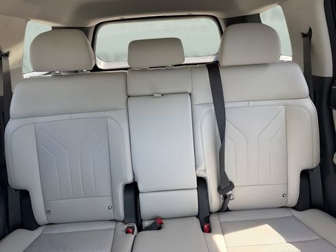 Used 2024 Hyundai Santa Fe SEL image 11