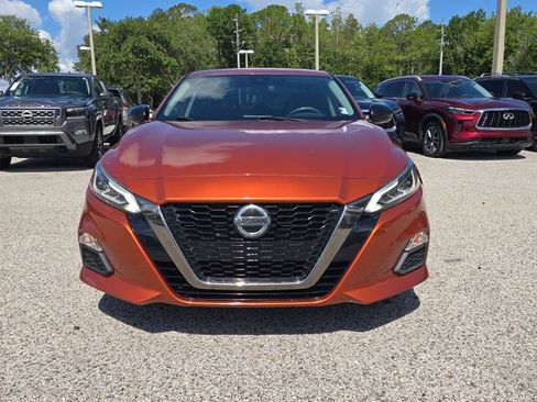Certified 2021 Nissan Altima 2.5 SR FWD image 3