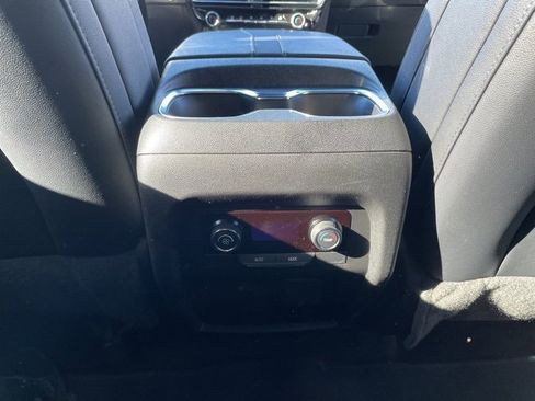 Used 2024 Chevrolet Traverse Z71 w/ Enhanced Driving Package image 28